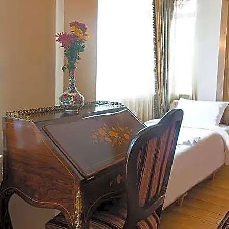 Sultan Corner Hotel 2*