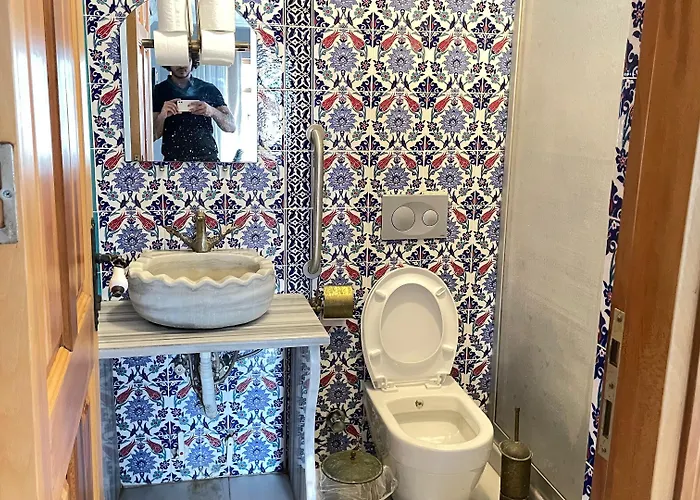 Sultan Corner Hotel 2*