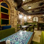 Sultan Corner 2*